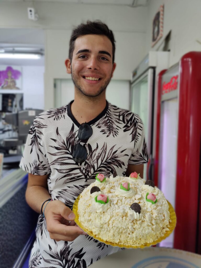 torta di compleanno